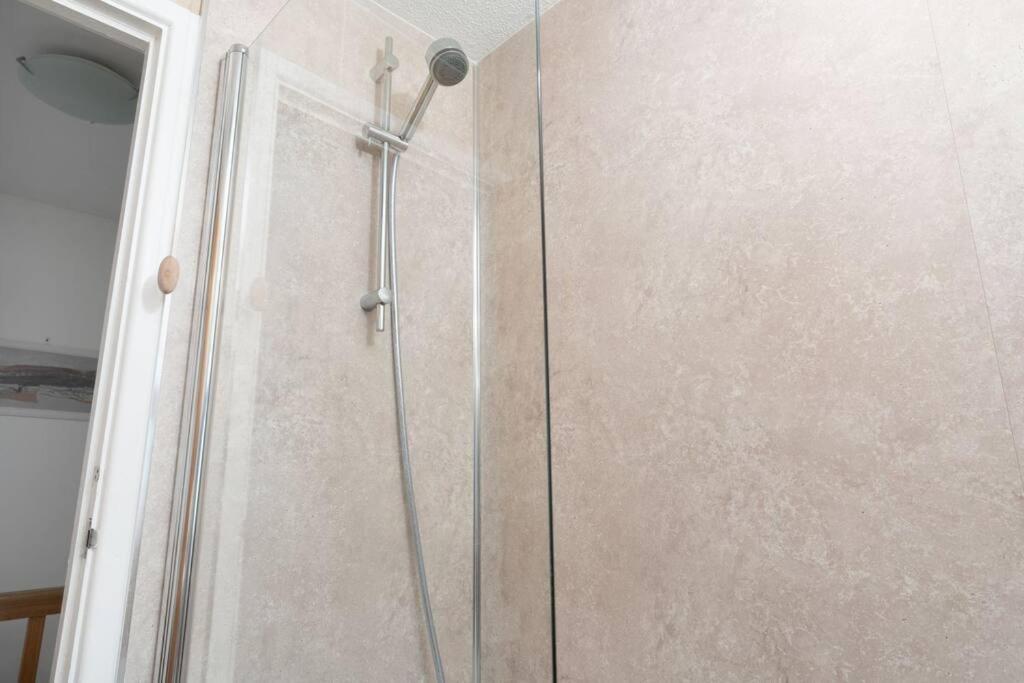 Charming 3 Bedroom Harbour Cottage With Parking Penzance Buitenkant foto