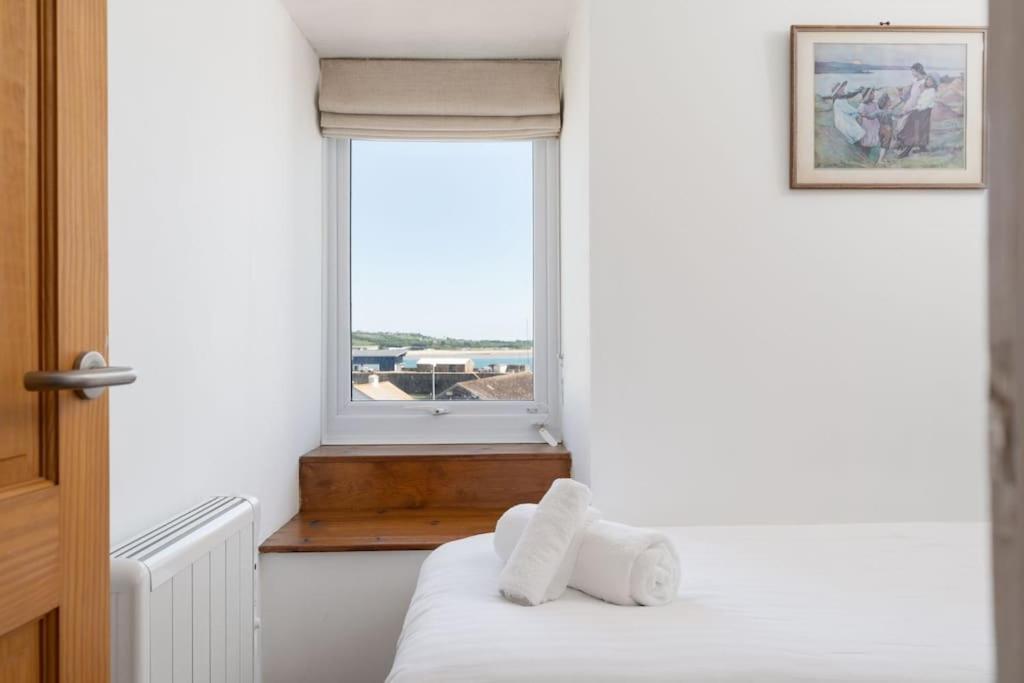 Charming 3 Bedroom Harbour Cottage With Parking Penzance Buitenkant foto