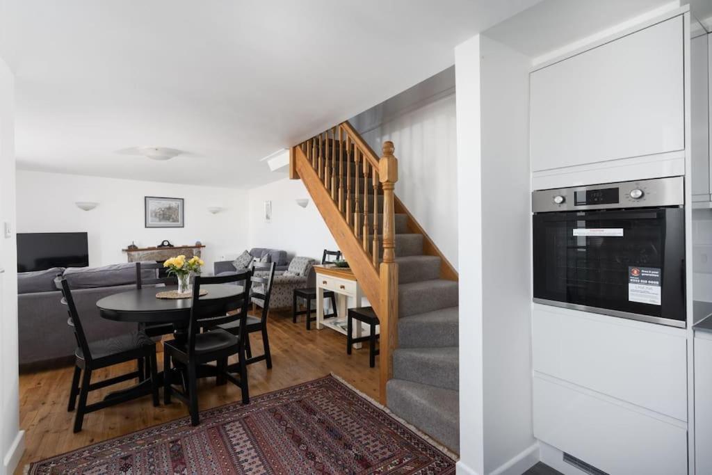 Charming 3 Bedroom Harbour Cottage With Parking Penzance Buitenkant foto